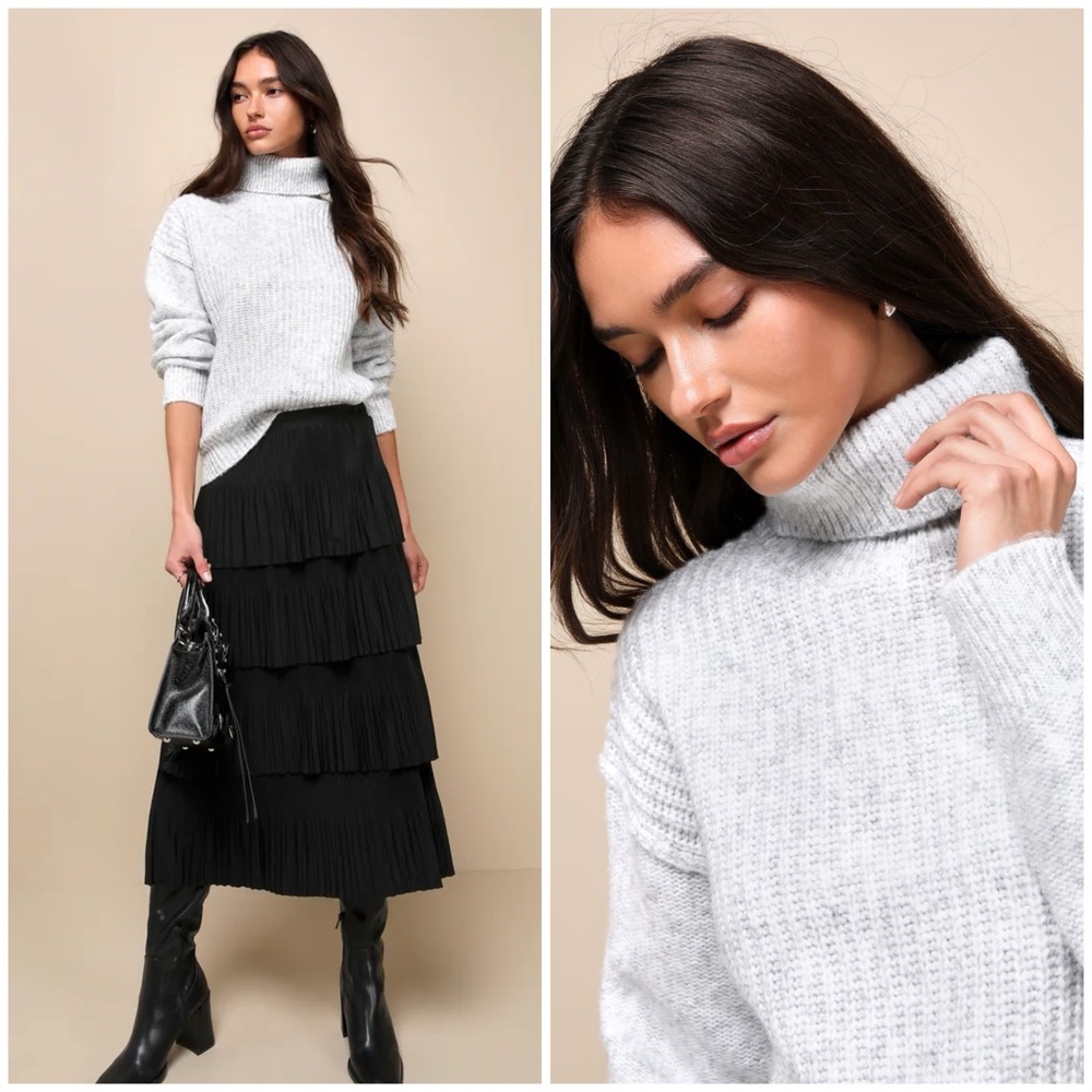 Lulu’s Happily Cozy Heather Grey Turtleneck Pullover Sweater
Small NWT